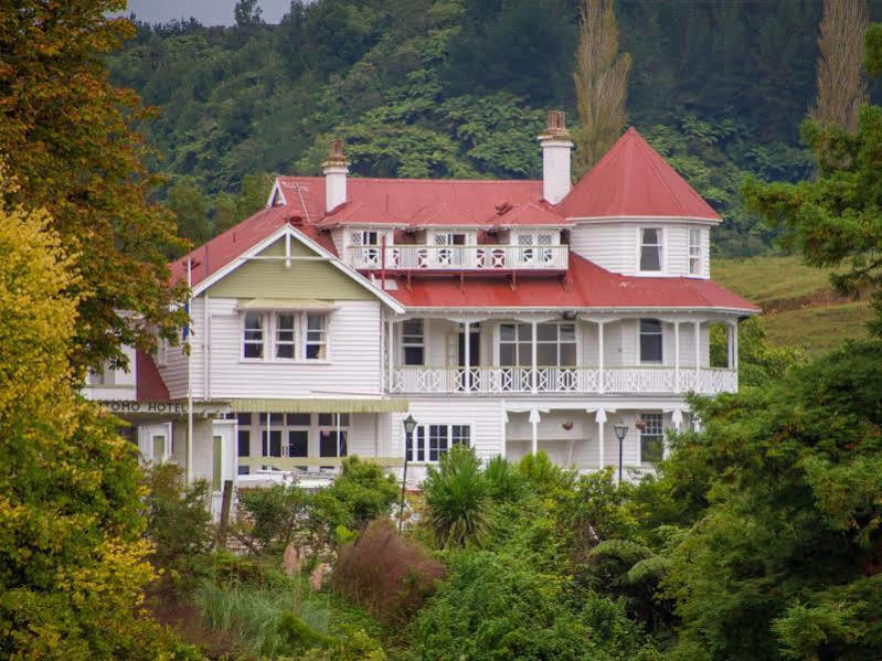 Waitomo Caves Hotel Экстерьер фото
