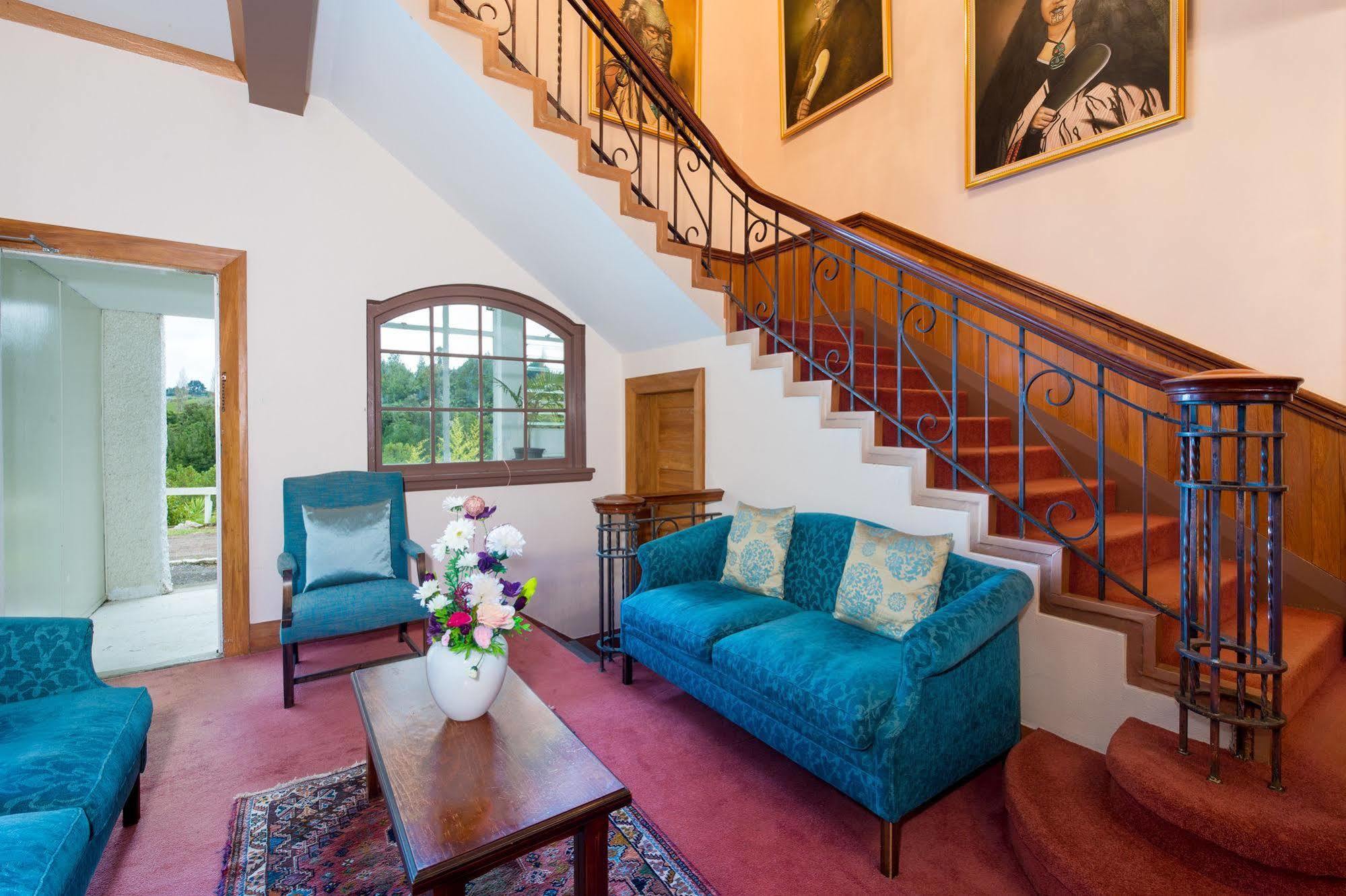 Waitomo Caves Hotel Экстерьер фото