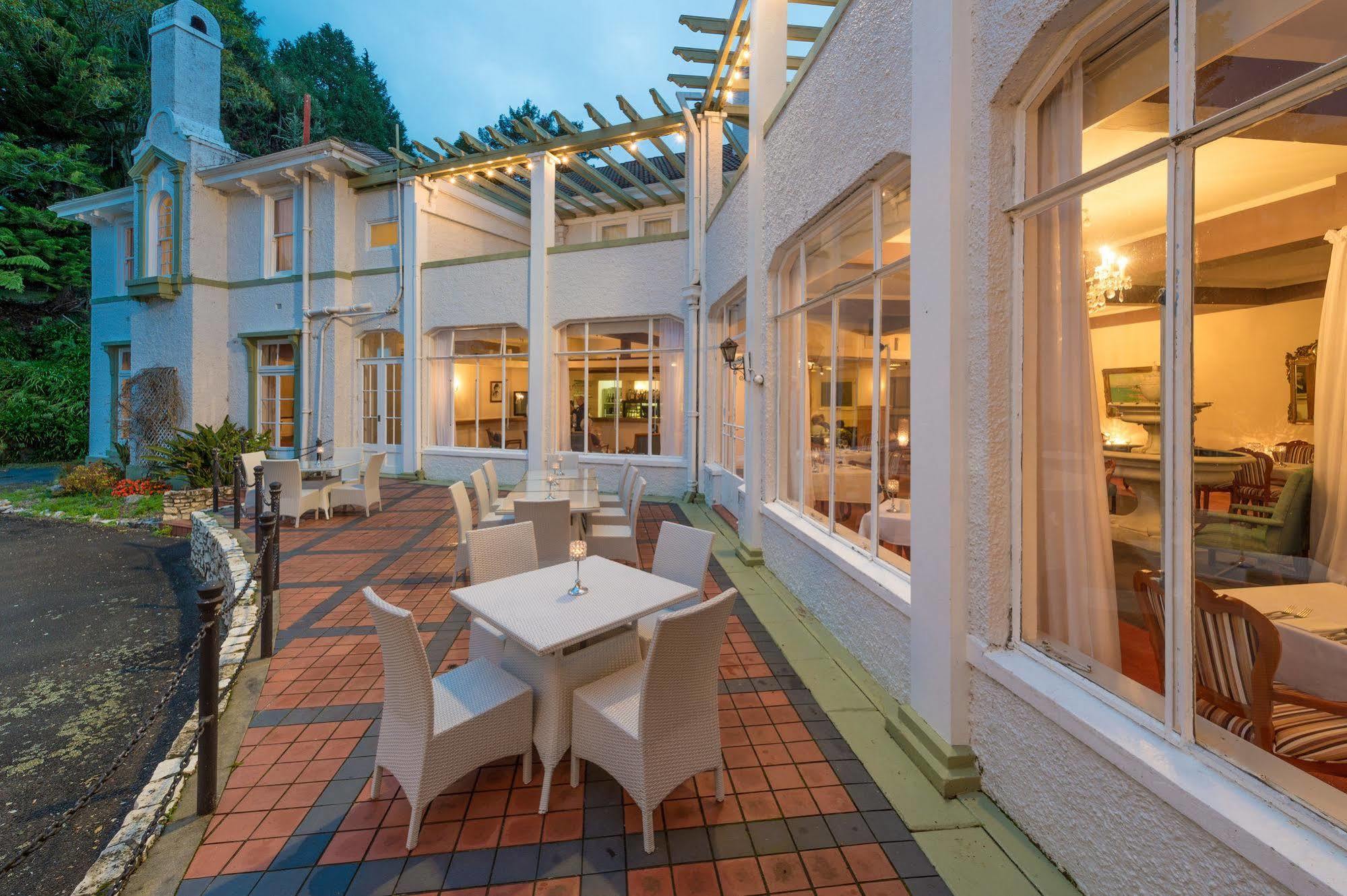 Waitomo Caves Hotel Экстерьер фото