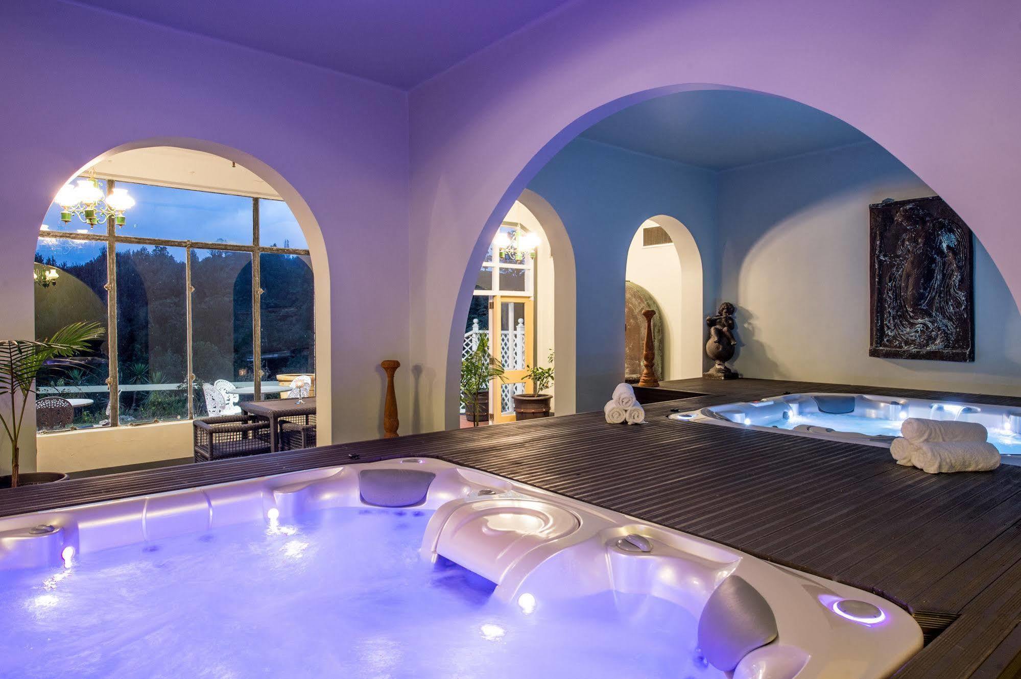 Waitomo Caves Hotel Экстерьер фото