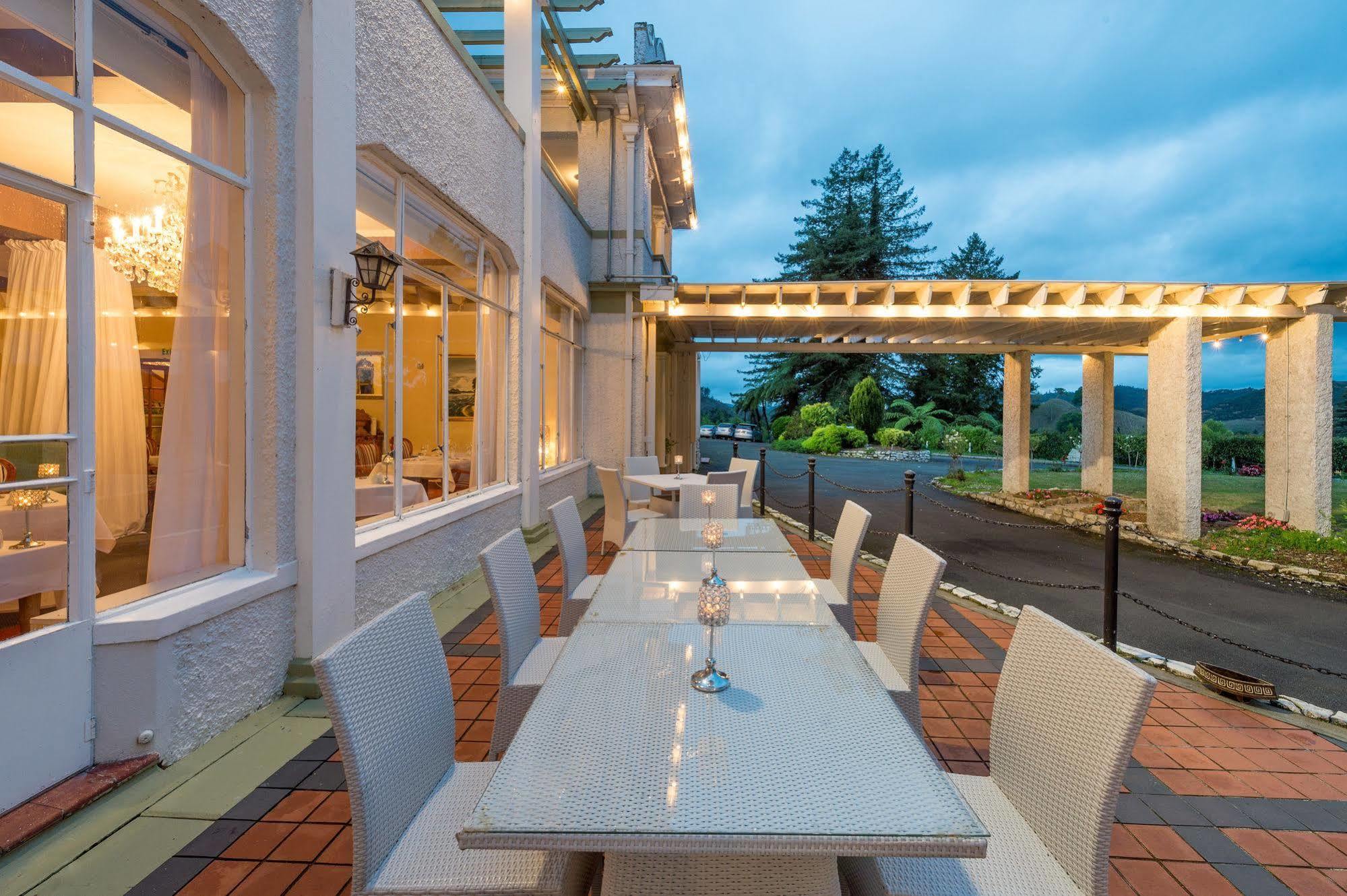 Waitomo Caves Hotel Экстерьер фото