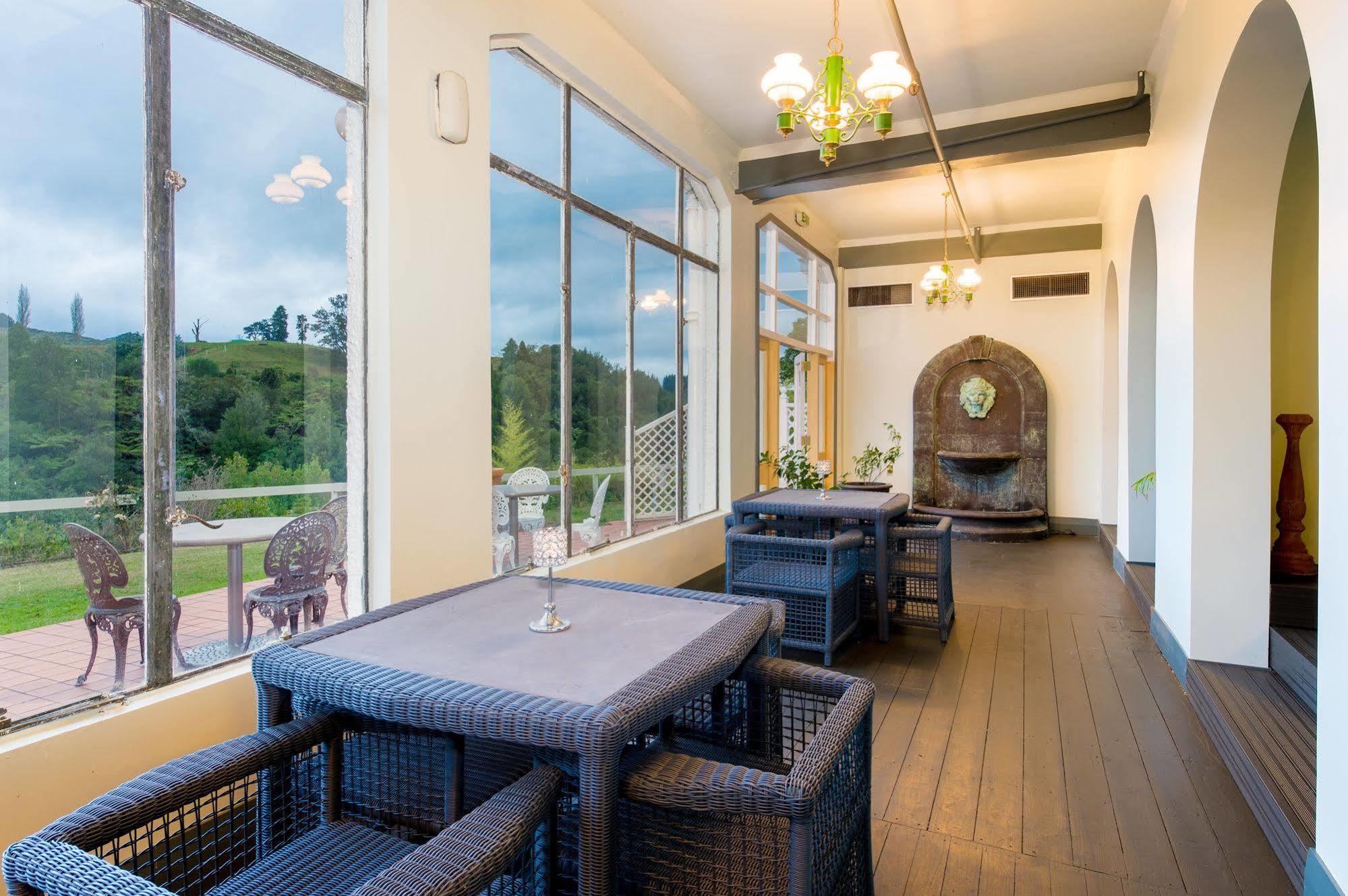 Waitomo Caves Hotel Экстерьер фото