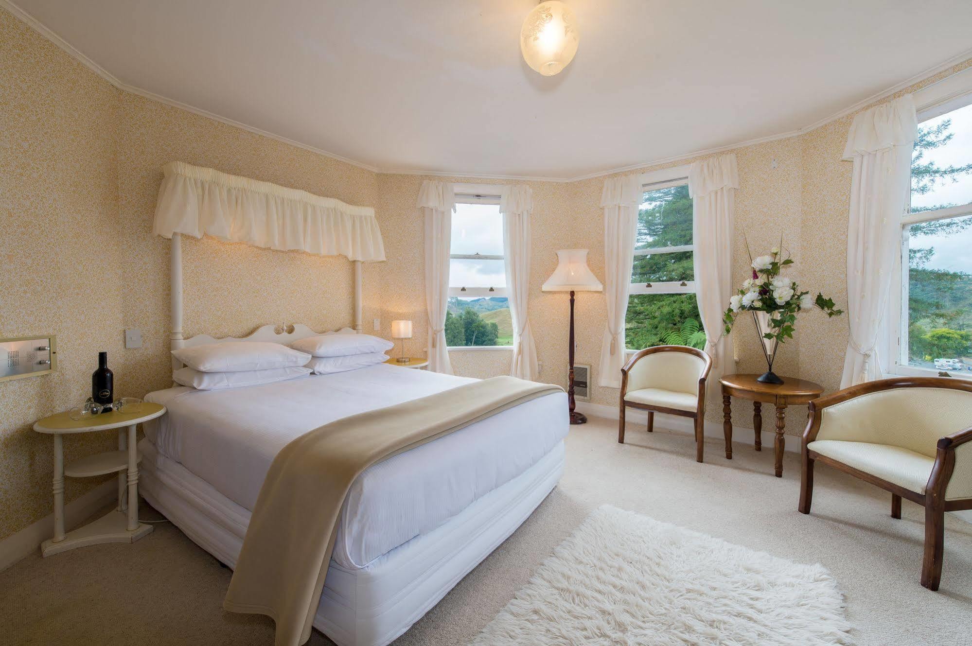 Waitomo Caves Hotel Экстерьер фото