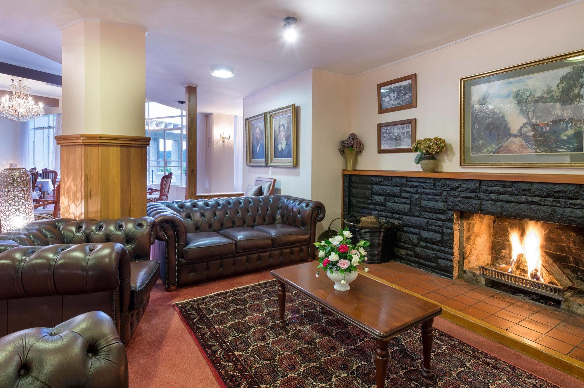 Waitomo Caves Hotel Экстерьер фото